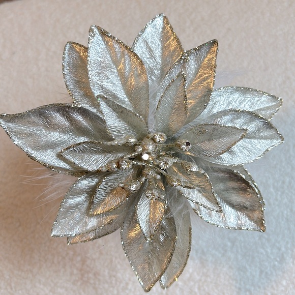 Poinsettia Women's Fascinator Headband Black and Metallic - Picture 2 of 4